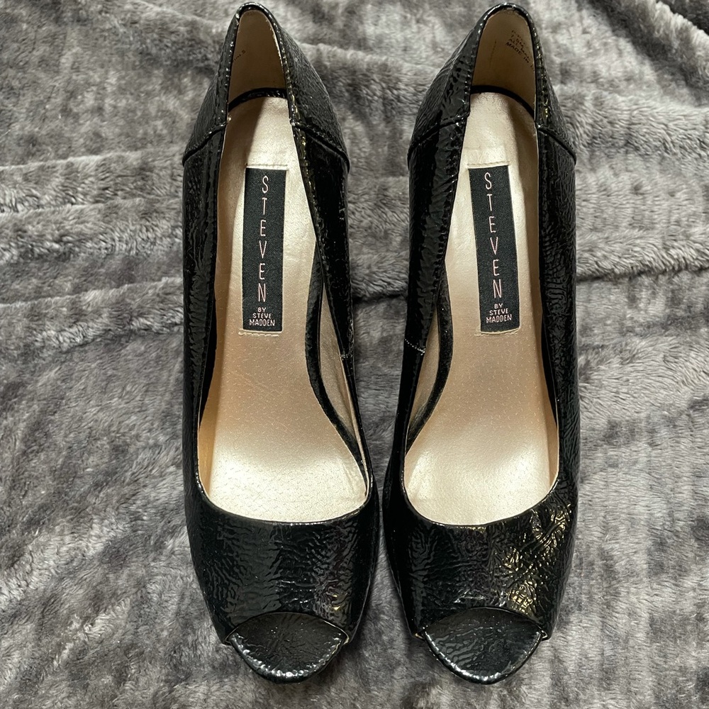 Steven by Steve Madden. Black patent peep toe heel. Size 7.5